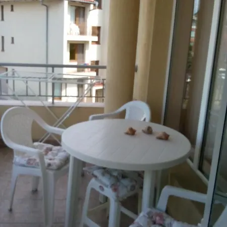 Aparthotel Elena *